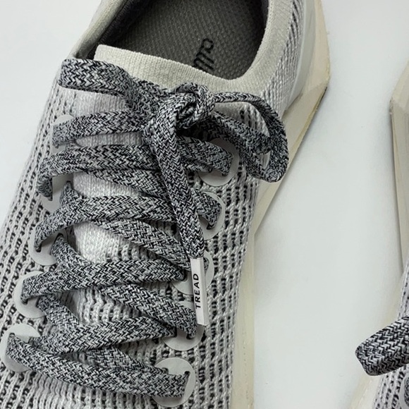 Allbirds 9.92 KG CO2E Tree Flyers Knit Running Shoes in Blizzard - Picture 6 of 9